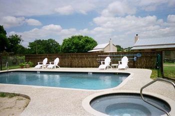 Back Forty Of Fredericksburg Bed and Breakfast Exterior foto